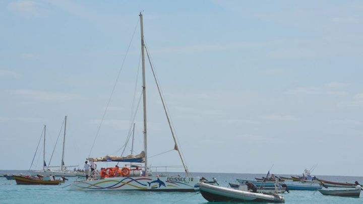 Passeio de catamarã pela Ilha do Sal, Cabo Verde